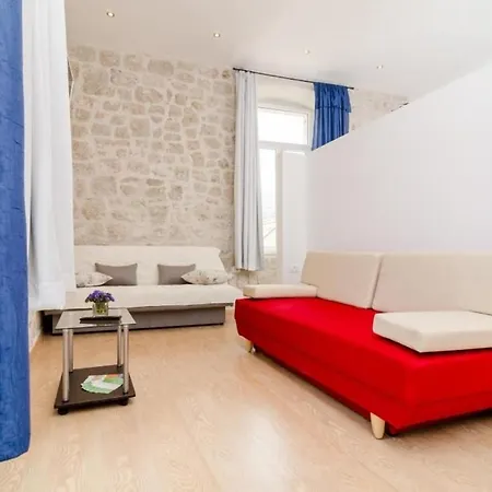 Apartment City Lights - Studio With Shared Terrace And City View